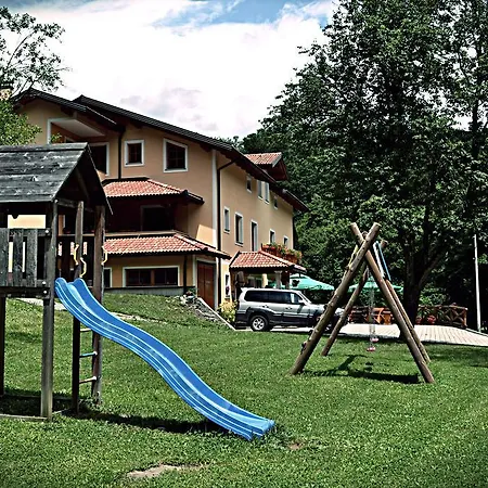 Κατάλυμα σε φάρμα Farm Peternelj Ilirska Bistrica